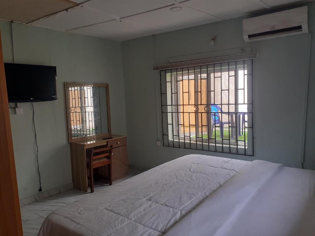Biddex Lodge photo 3
