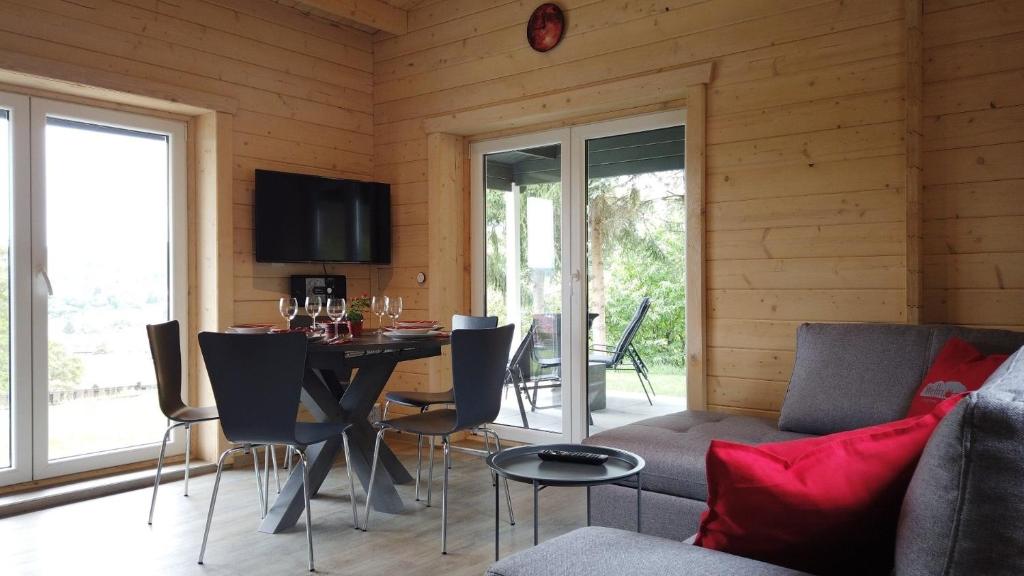 WellnessFerienhaus Haus 2 mit Pool, Sauna und eigenem Whirlpool mitten in Deutschland photo 3