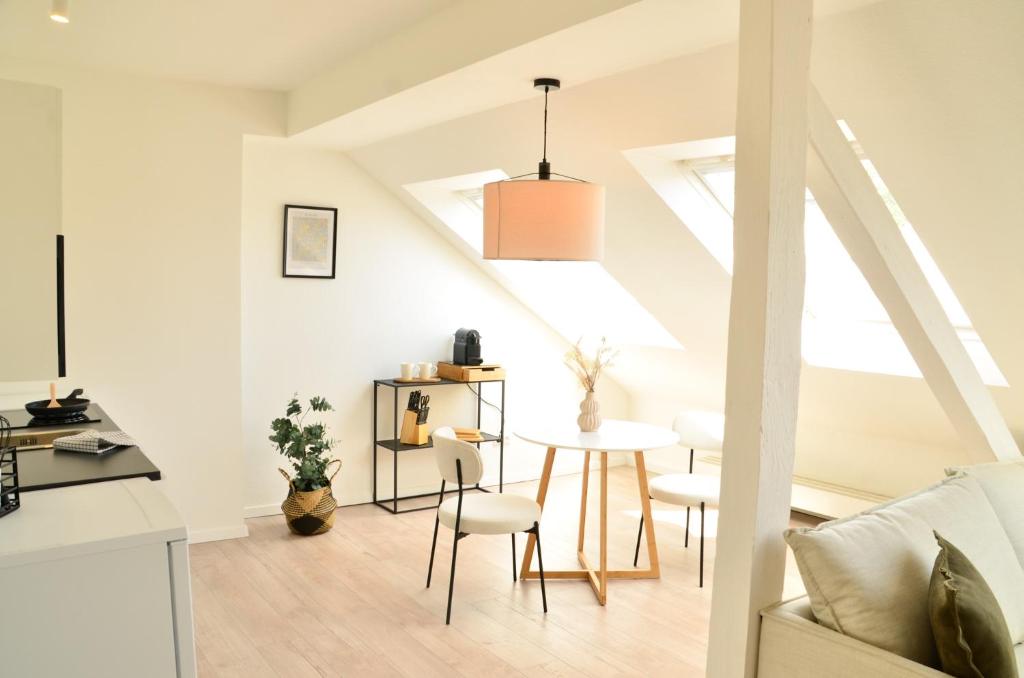 MILPAU Bottrop 3 - Modernes und zentrales Premium-Apartment mit Queensize-Bett - Netflix, Nespresso und Smart-TV photo 3