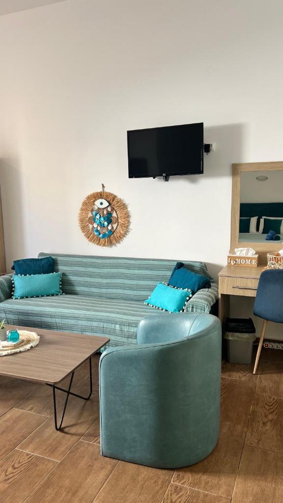 Grande Blue Suites with private bay photo 4