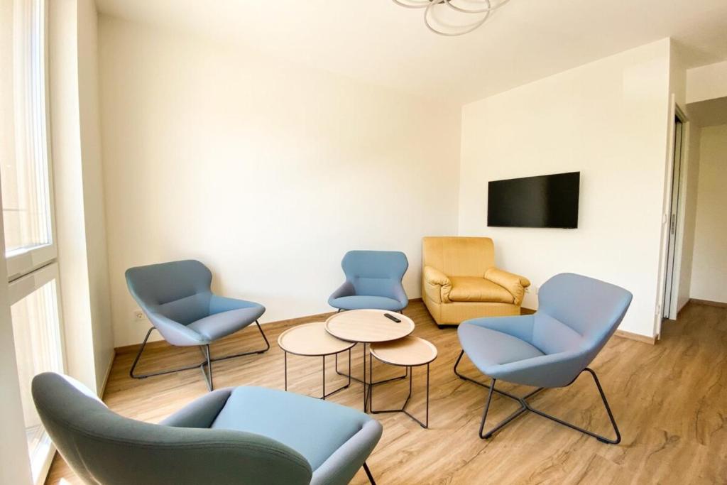 110 Lux Furnished flat photo 1