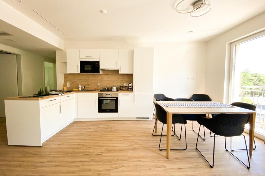 110 Lux Furnished flat photo 2