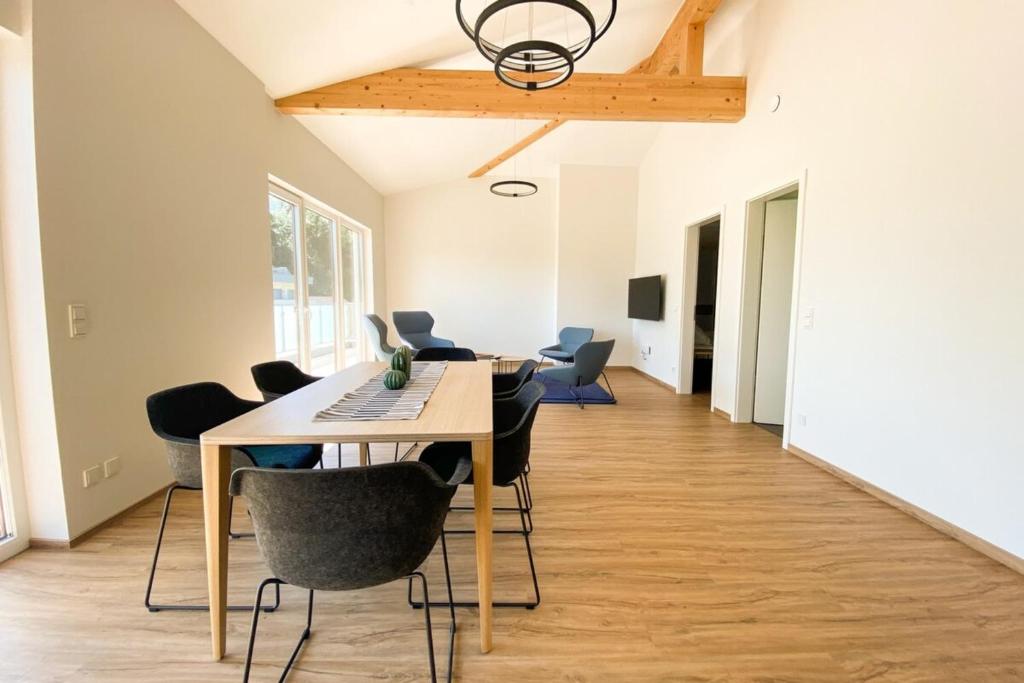 320 Lux Furnished flat photo 1