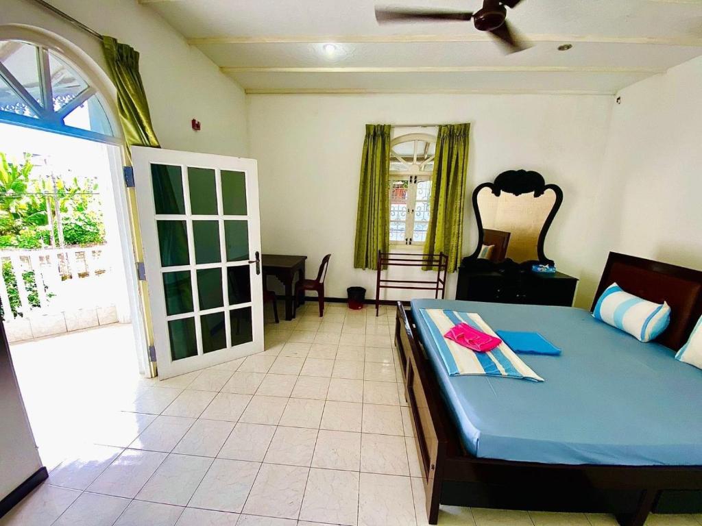 Sandarasi Inn Pvt ltd grand city photo 1