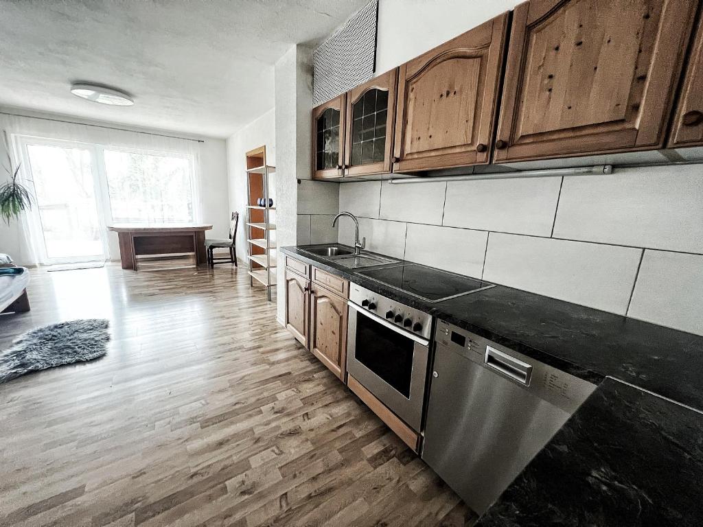 2-Zimmer Ferienwohnung, MONTEURZIMMER! 20 min zum CGN Flughafen. photo 4
