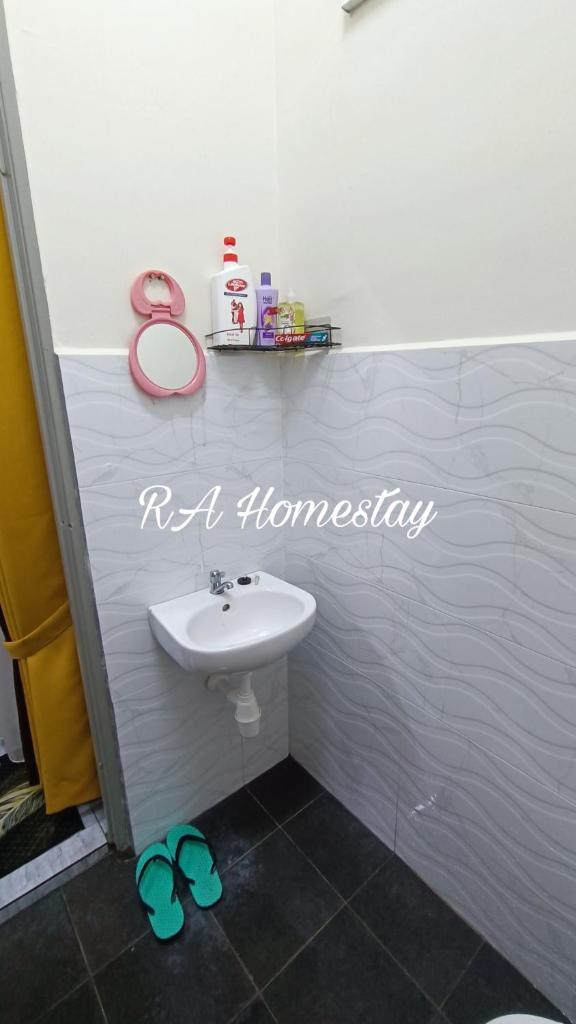 RA Homestay photo 3