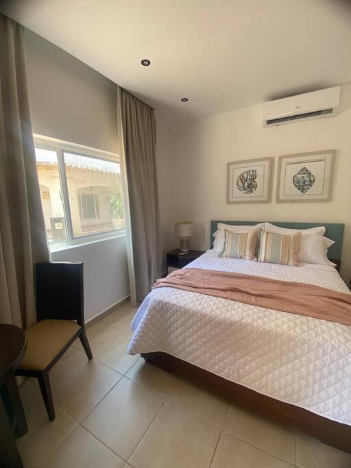 Cozy Apartment for couples with beach access photo 1