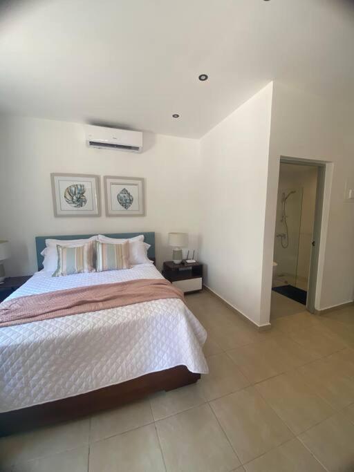 Cozy Apartment for couples with beach access photo 4
