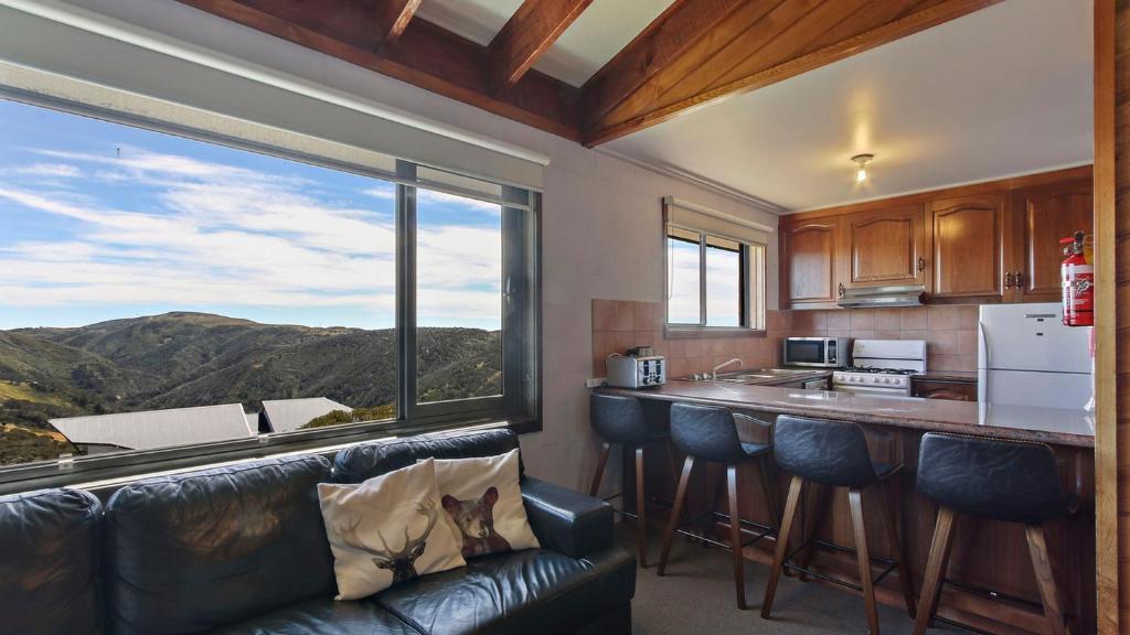 1750 Hotham 12 photo 1