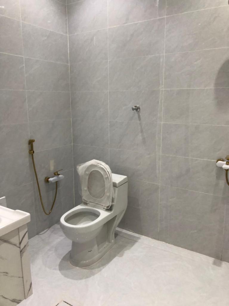 شقة فاخرة ( غرفتين نوم وصالة ودورة مياه ومطبخ) photo 4