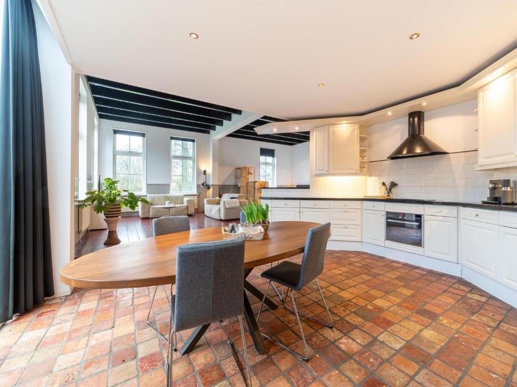 Comfortable farmhouse with terrace photo 2