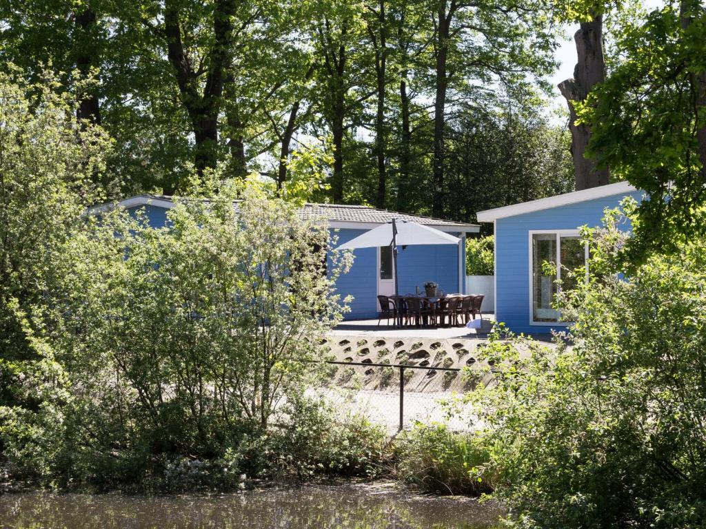 Beautiful house with sandy beach near Giethoorn photo 3