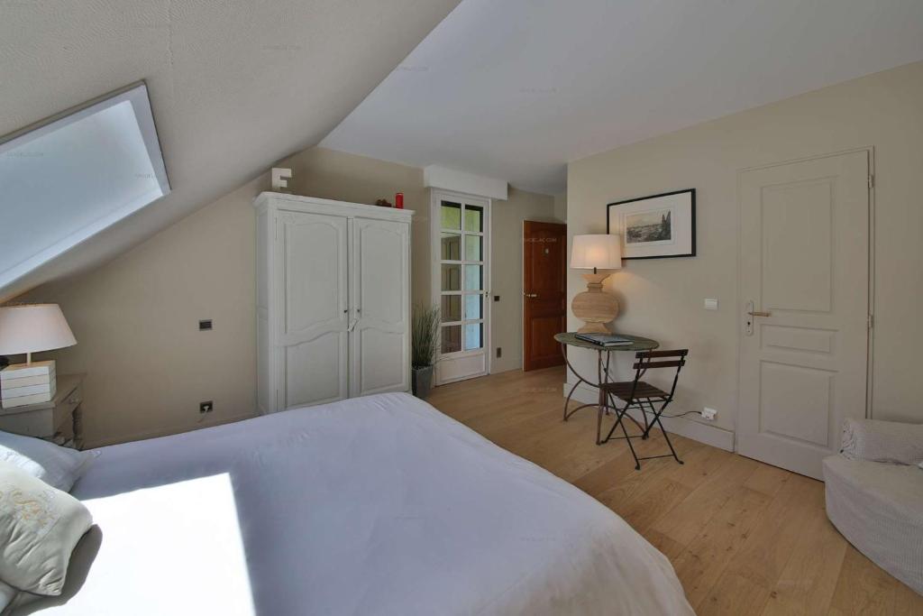 Savoielac - Lac d'Annecy - Menthon-Saint-bernard - Grande maison familiale : Villa Chapelle photo 2