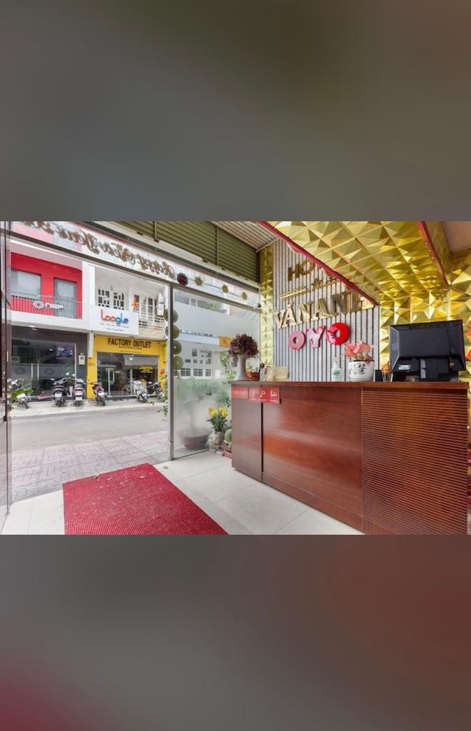 OYO 476 Hotel Văn Anh