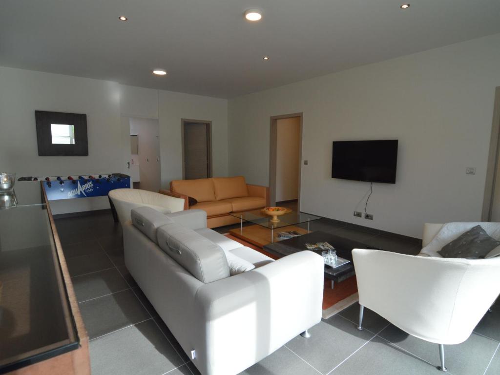 Splendid villa in Flemish Ardennes with pool photo 2