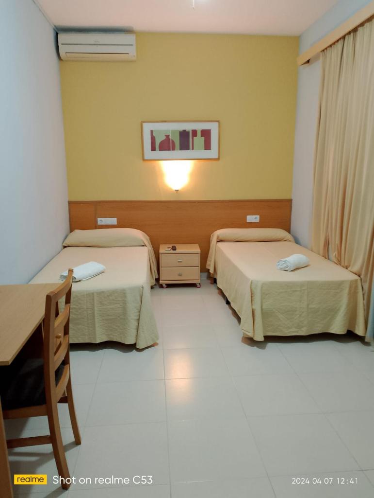 Hotel Sant Jordi photo 1