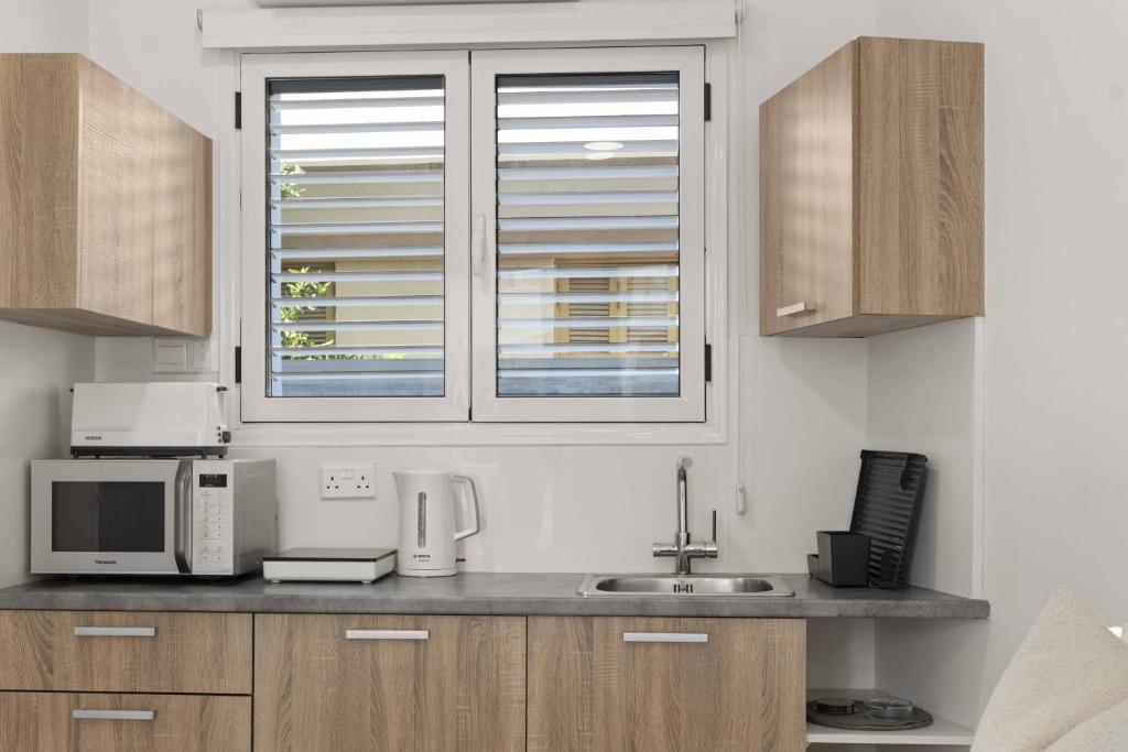 Phaedrus Living: Alkminis Seaside Suites Verano photo 1