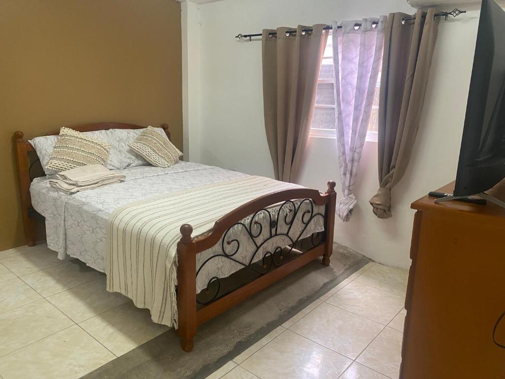 Cozy Quarters Tobago photo 4