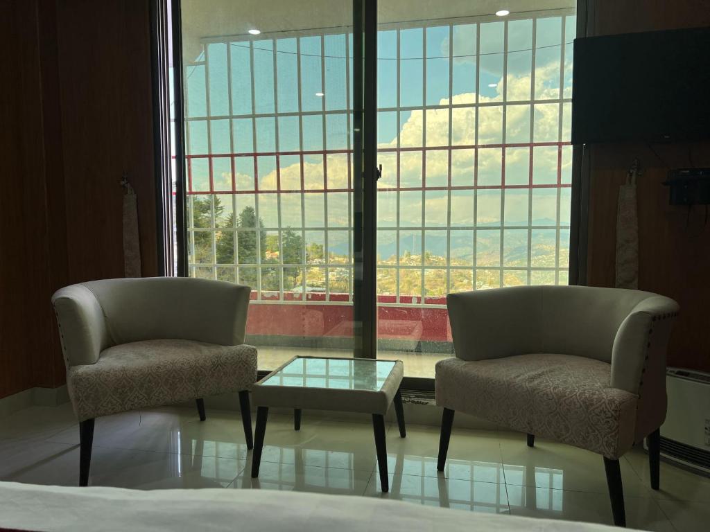 Shagufta Hotel & Restaurant Murree photo 1