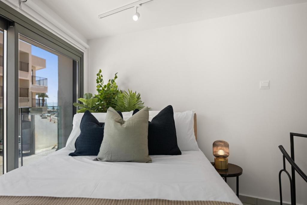 Phaedrus Living: Alkminis Seaside Suites Praia photo 1