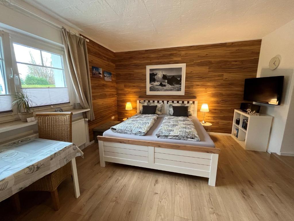 Appartement 1 mit Küche und neuem Bad, frisch saniert photo 1