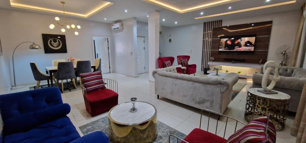 Captivating 3-Bed House in Lagos photo 4
