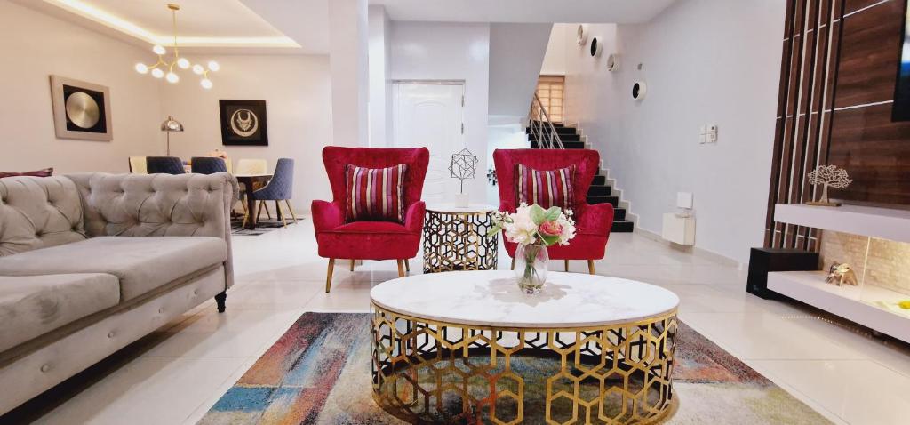 Captivating 3-Bed House in Lagos photo 1