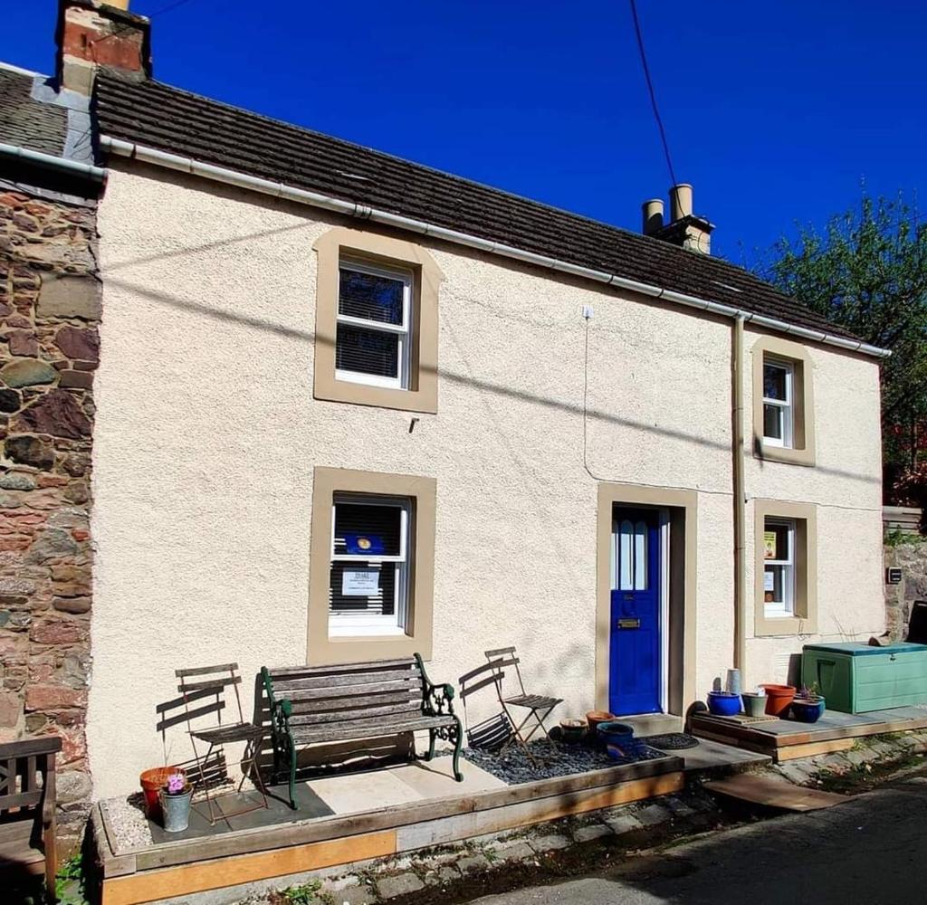 Pitcaithly Cottage