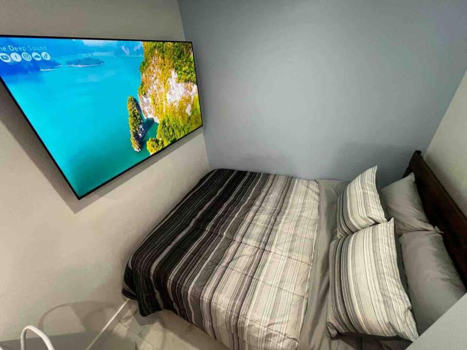 Ocean Oasis Studio *5 min to beach* image