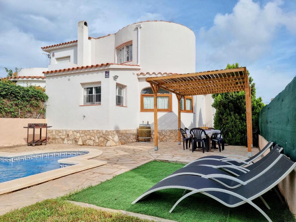 Villa Aristeus photo 2
