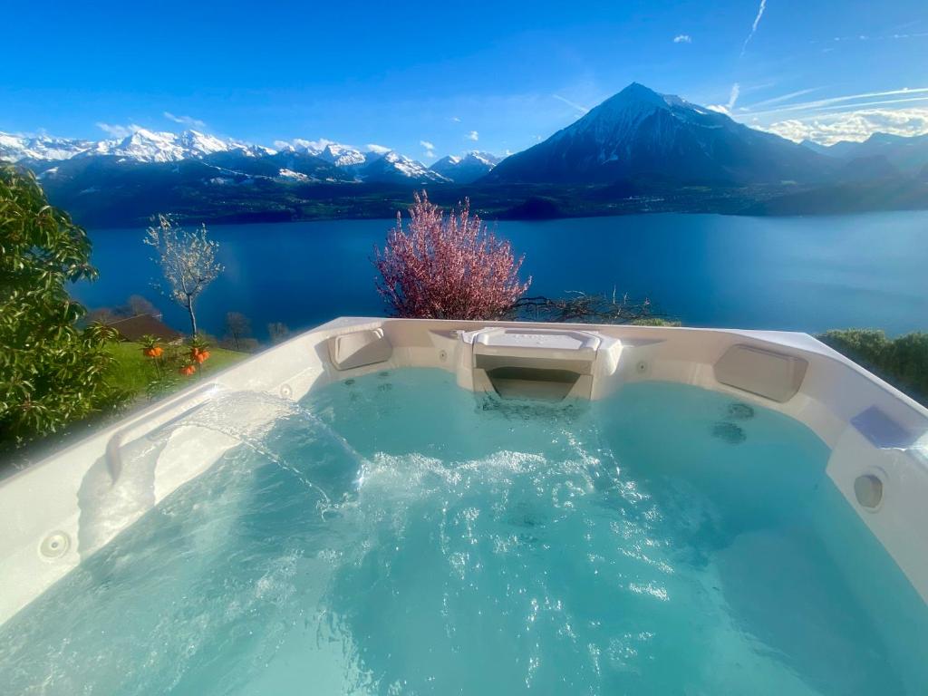 CHALET EGGLEN "Typical Swiss House, Best Views, Private Jacuzzi" photo 2
