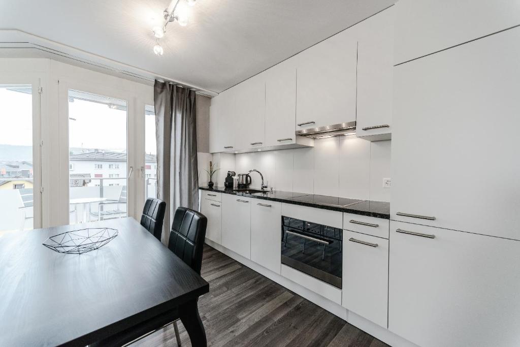 Студио (Улучшенный номер-студио Гранд), RELOC Serviced Apartments Zurich-Oerlikon