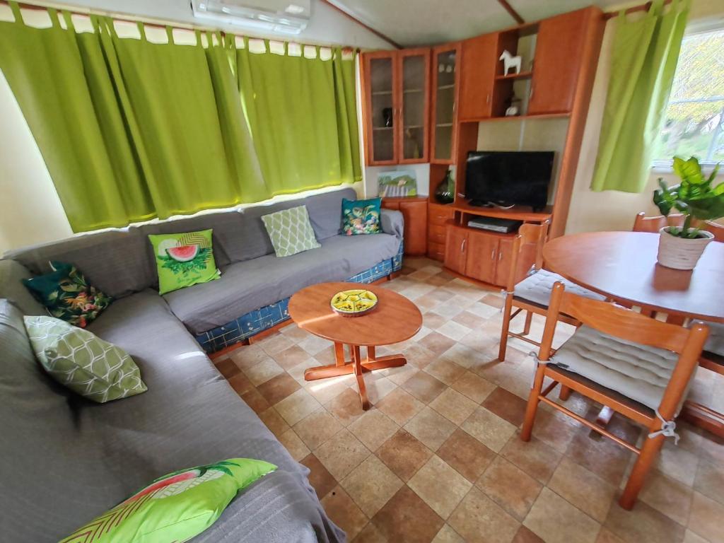 Bungalow au milieu de la nature photo 3