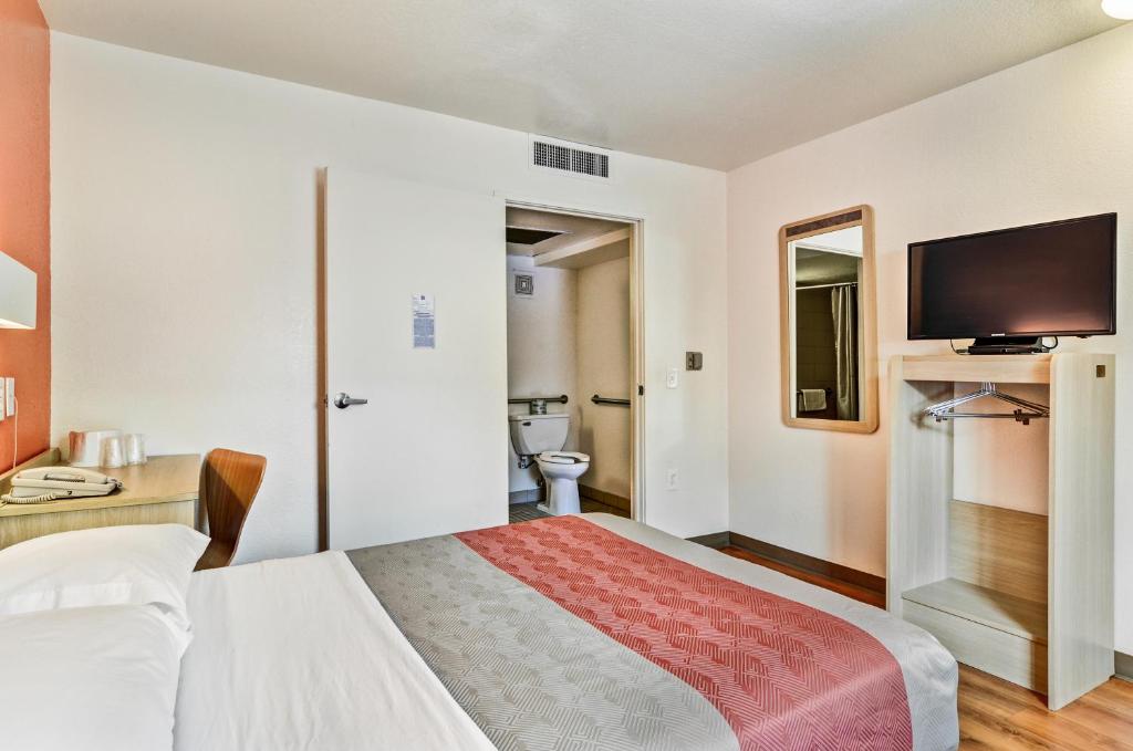 Motel 6-Pittsburgh, PA - Crafton photo 3
