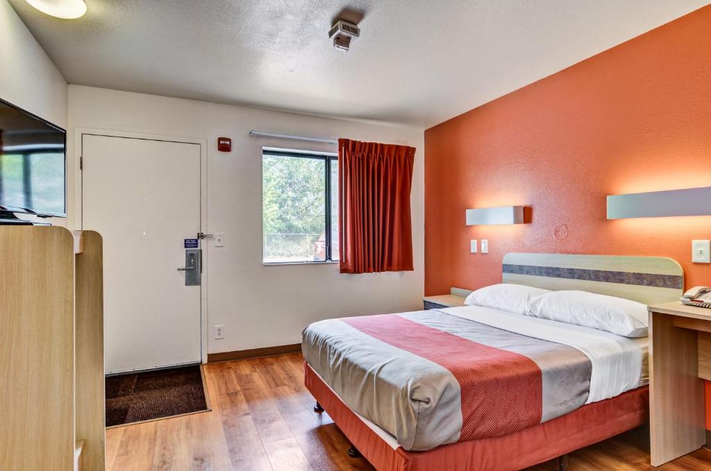 Motel 6-Pittsburgh, PA - Crafton photo 4