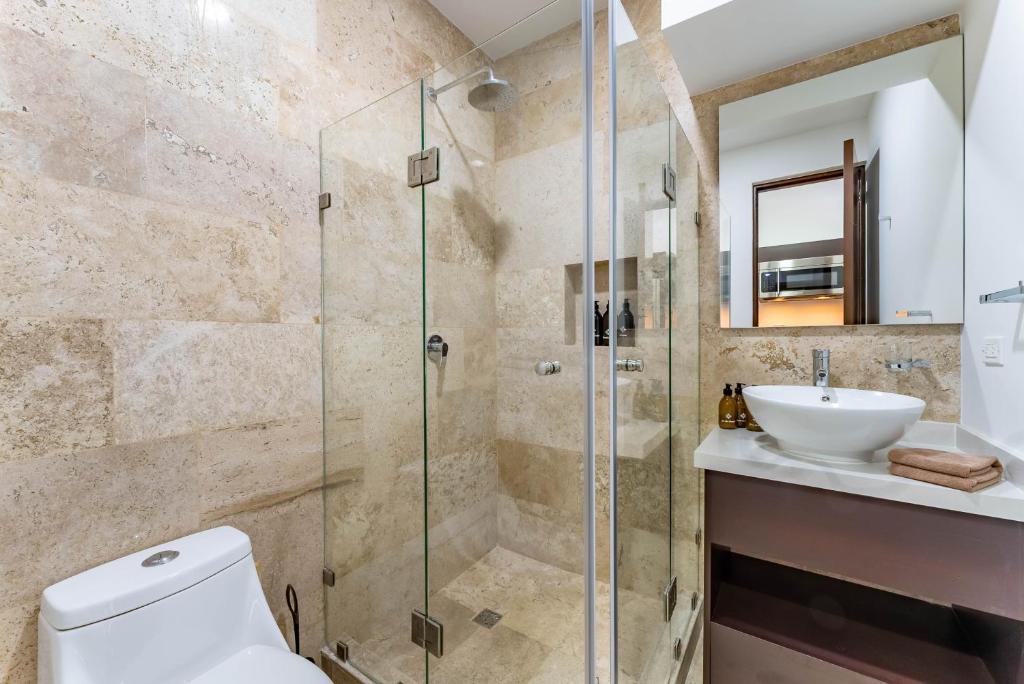 Menesse Apartments photo 2