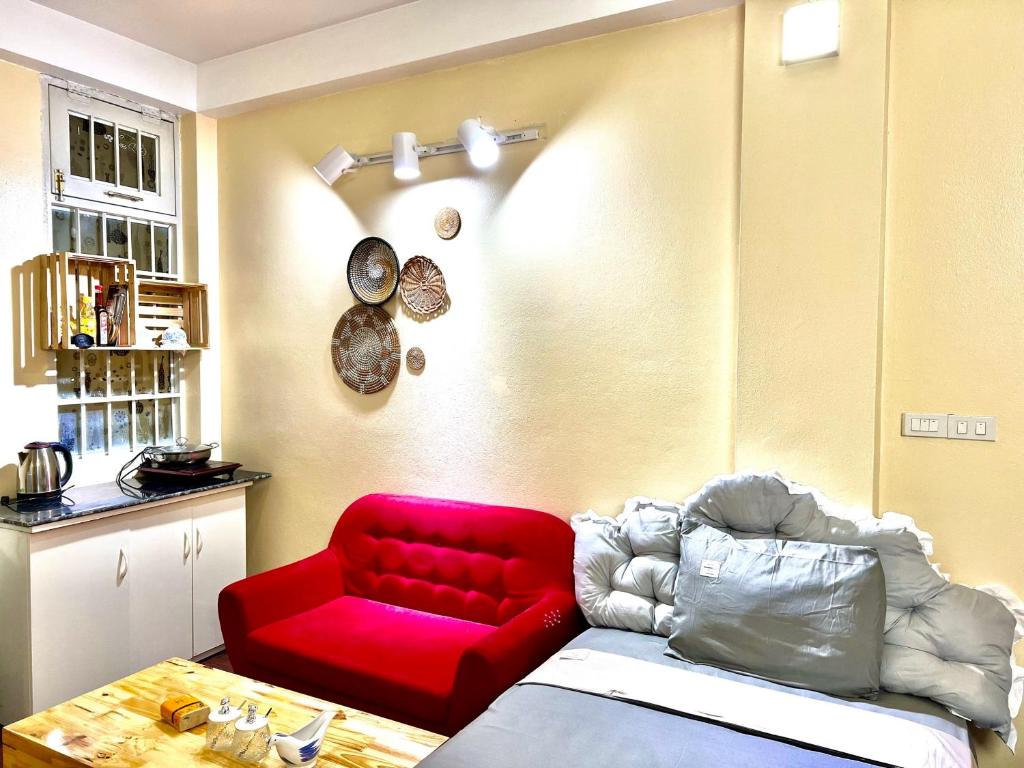 4BR nguyên căn có thang máy tại Hoàn Kiếm Hà Nội