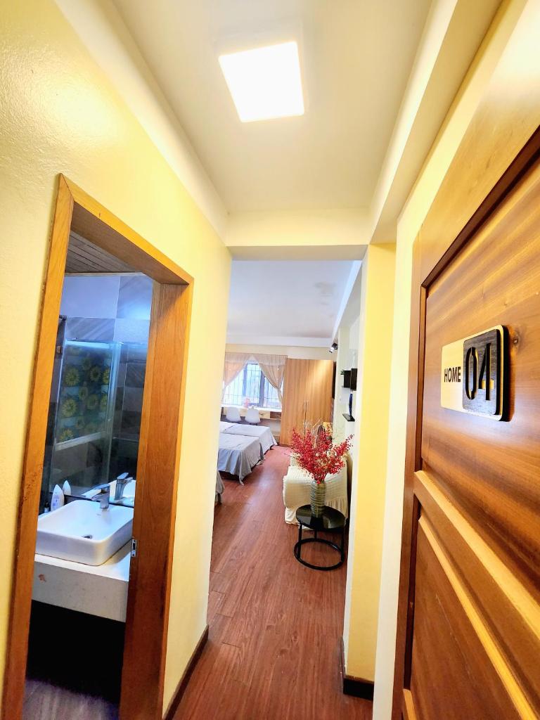 4BR nguyên căn có thang máy tại Hoàn Kiếm Hà Nội