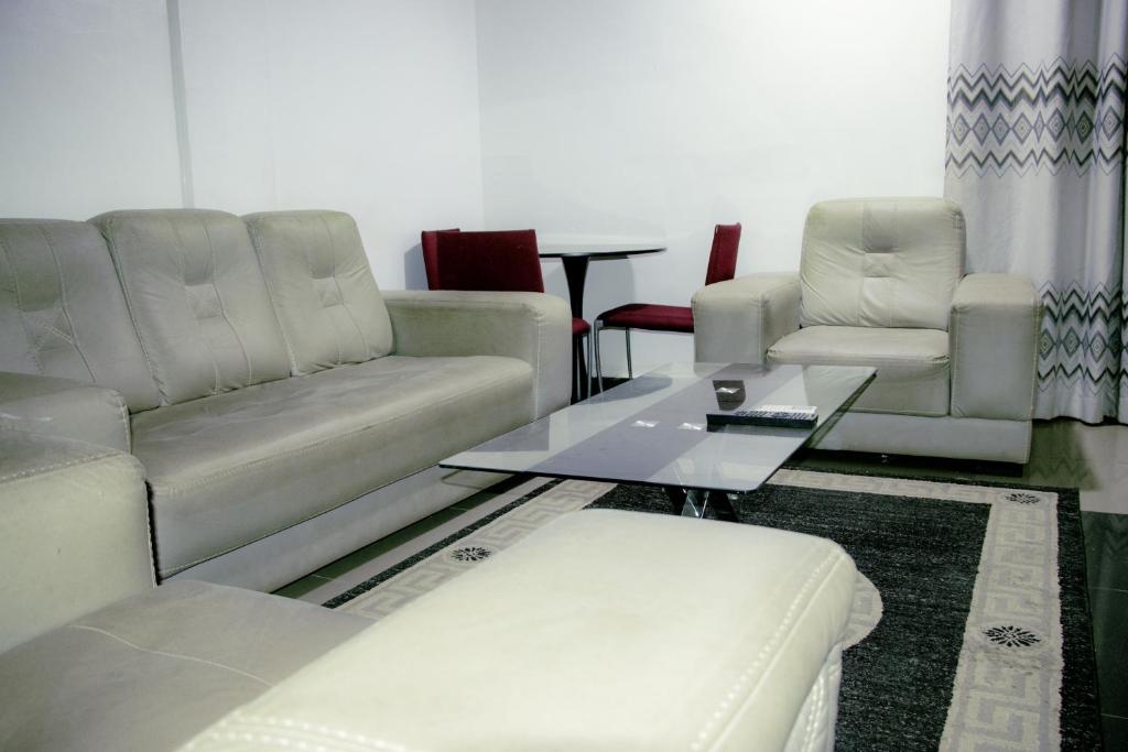 MEJOM HOTEL & APARTMENTS Douala - Ndobo Bonaberi photo 3