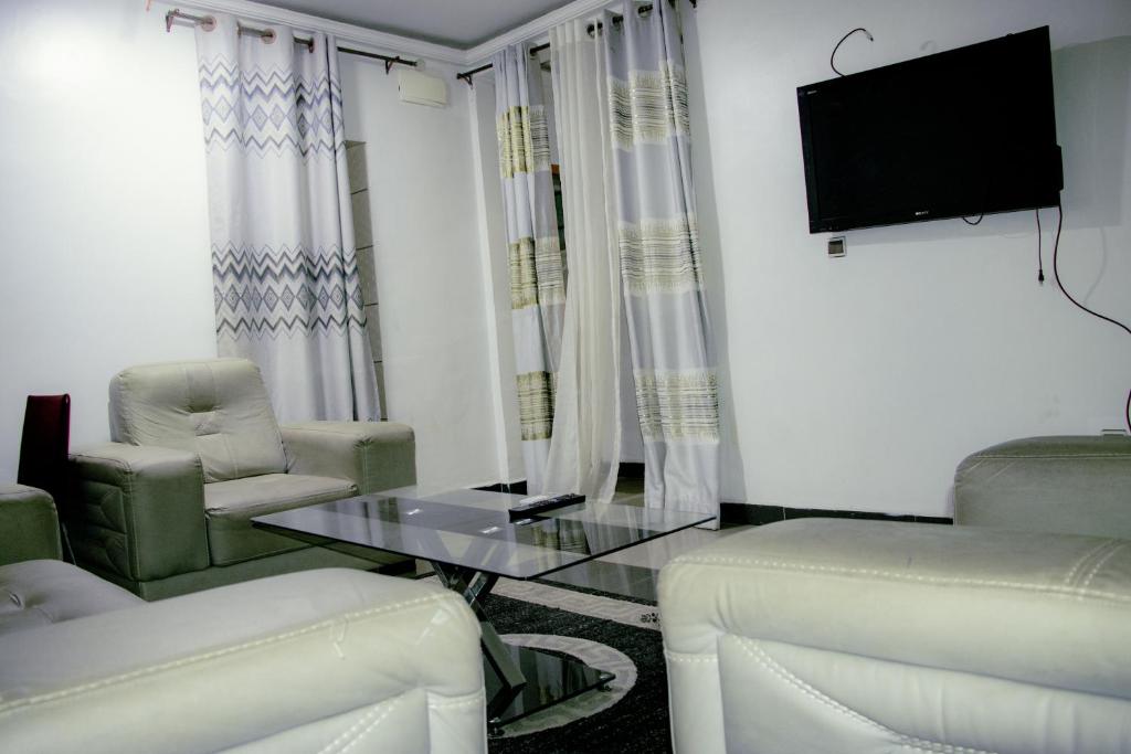 MEJOM HOTEL & APARTMENTS Douala - Ndobo Bonaberi photo 2