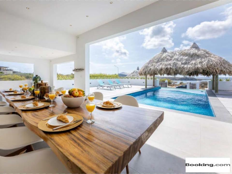 Villa met zeezicht & infinitypool Jan Thiel Curacao photo 4