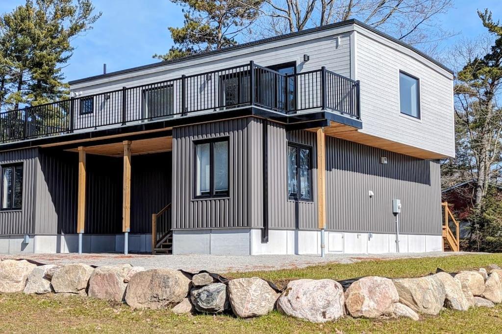 Modern Cozy Container Home photo 1