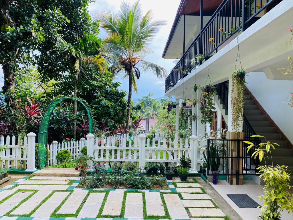 Carmel Hill Resort photo 1