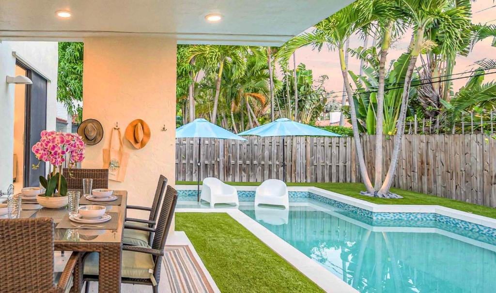House by the Beach Heated Pool Lush Neighborhood Tranquility Lighthouse Key RESlDENCES photo 4