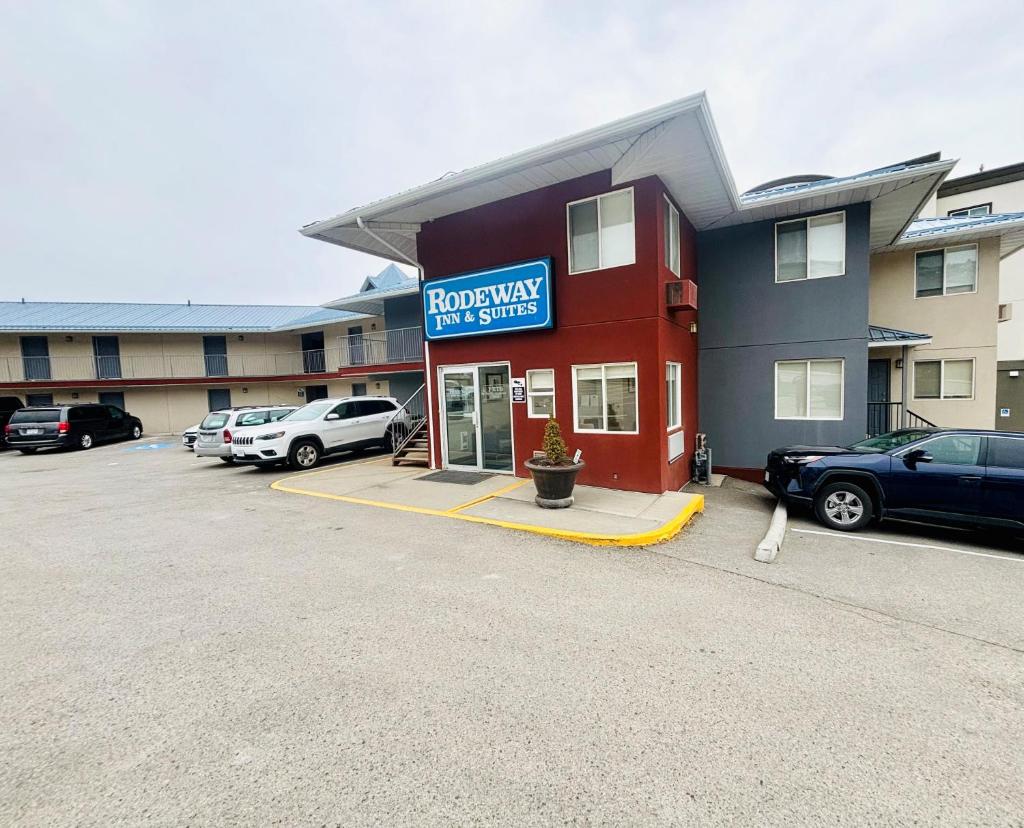 Rodeway Inn & Suites photo 1
