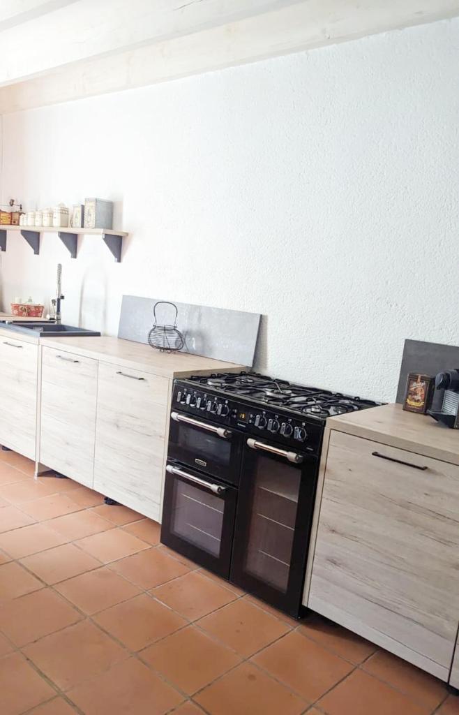 La maison du bonheur , maison billard et jaccuzi
