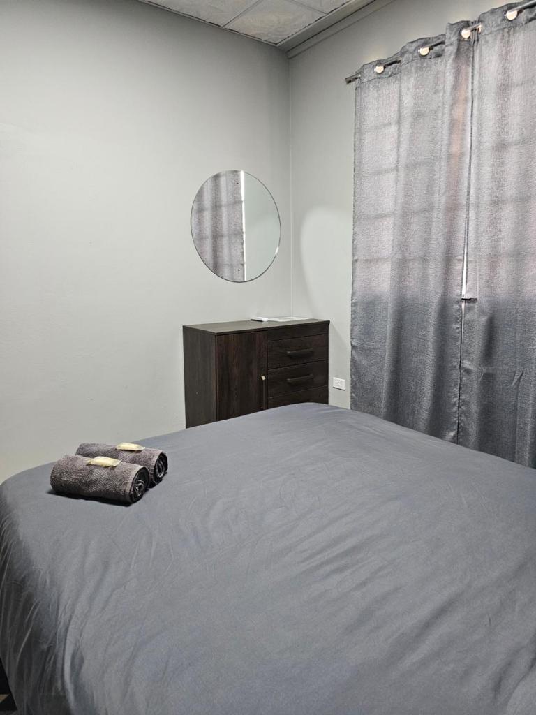 In-flight Suites - Perfect for Layovers 6Mins from the Airport photo 4