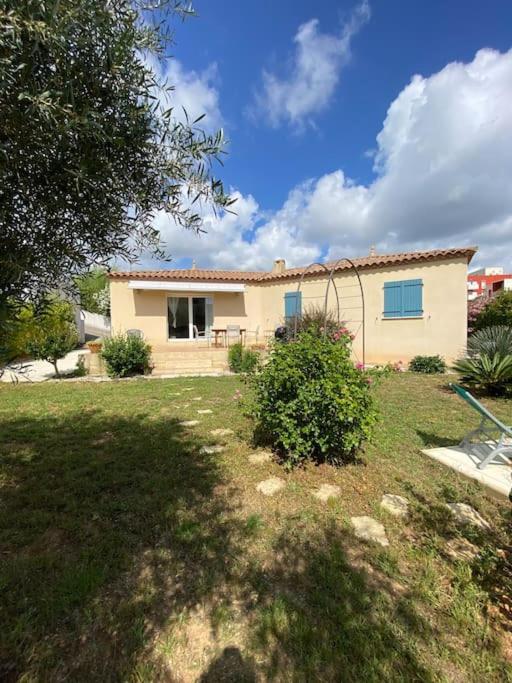 Jolie villa avec piscine photo 1