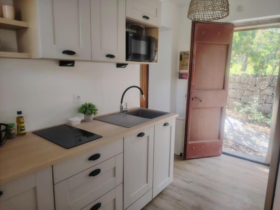 Studio avec cuisine séparée au Domaine des Petites Sœurs photo 2