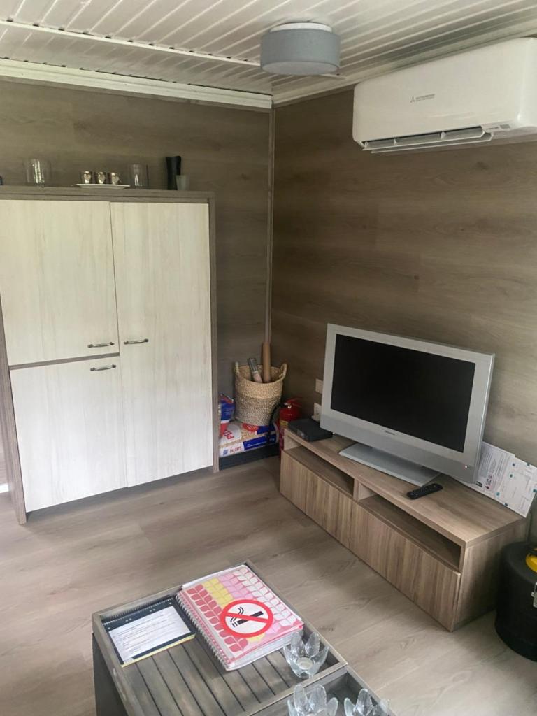 Vakantie Bos Huisje “Meibloempje” photo 2